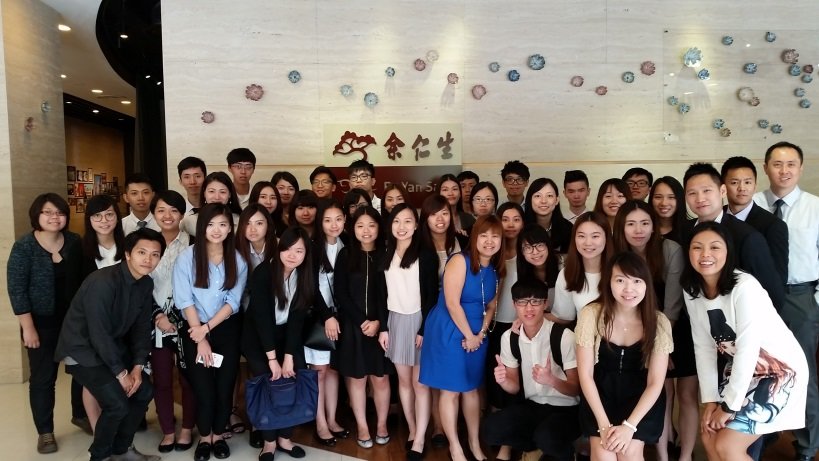 Participants paid visits to major local retailers in Singapore, including Eu Yan Sang International Limited.