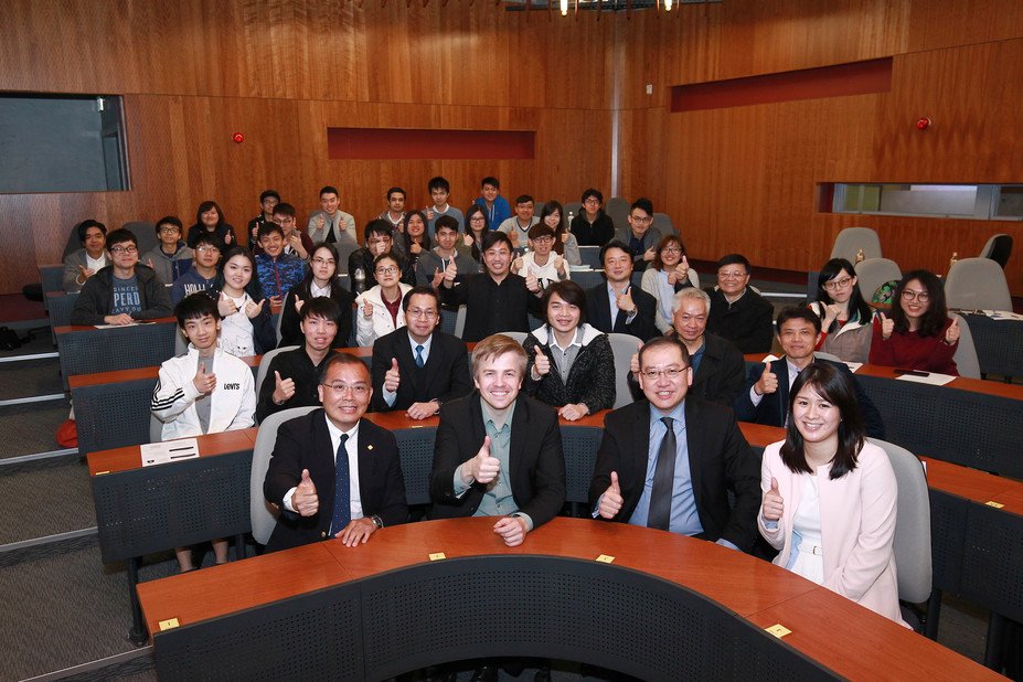 Dr Andreas G. F. Hoepner (2nd from left, front row), Associate Professor, Henley Business School, University of Reading, United Kingdom, delivered a workshop titled “Financial Data Science and Deep Data for Responsible Investors” at the PolyU Hung Hom Bay Campus on 10 March 2017. The workshop was supported by a grant of the Inter-institutional Development Scheme (IIDS) of the Research Grants Council of the HKSAR (UGC/IIDS24/B02/16). In the photo, Dr Hoepner was joined by Dr Jack Lo (1st from left, front row), Director of PolyU SPEED, Dr Artie Ng (2nd from right, front row), Deputy Director of PolyU SPEED, Dr Tiffany C. H. Leung (1st from right, front row), Dr Vincent Law (3rd from left, second row), and other participants of the workshop.