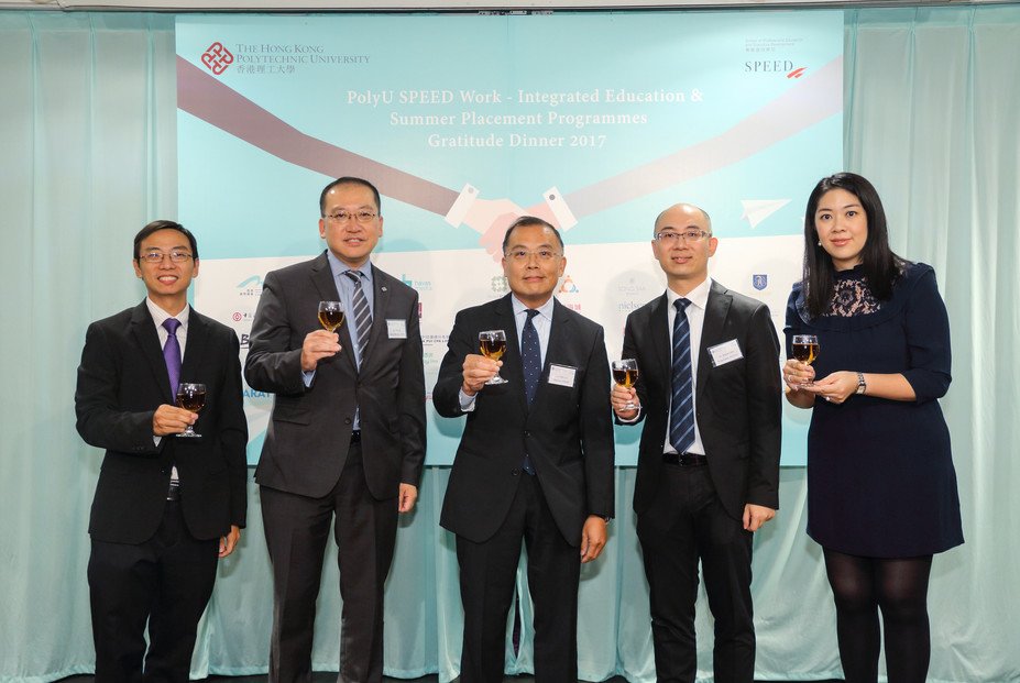 (Right to left) Dr Macy Wong, Assistant Programme Director and Lecturer of PolyU SPEED, Dr Regan Lam, Programme Director and Senior Lecturer of PolyU SPEED, Dr Jack Lo, Director of PolyU SPEED, Dr Artie Ng, Deputy Director of PolyU SPEED, Dr Joseph So, Head of Student Affairs of CPCE proposed a toast to the guests.