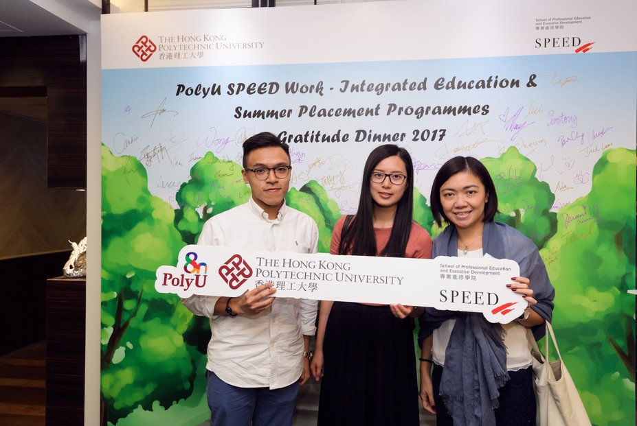 PolyU SPEED specially arranged a signature board and encouraged the participating company representatives to share photos through social media platforms.