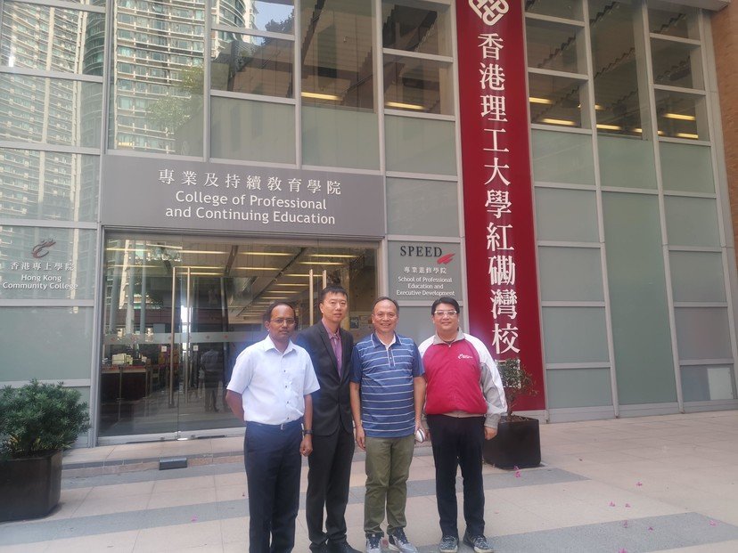 (左至右) RCADMM成員Udaya Kahangamage博士及陸偉強博士,RCADMM總監梁振華博士及RCADMM成員吳新培博士